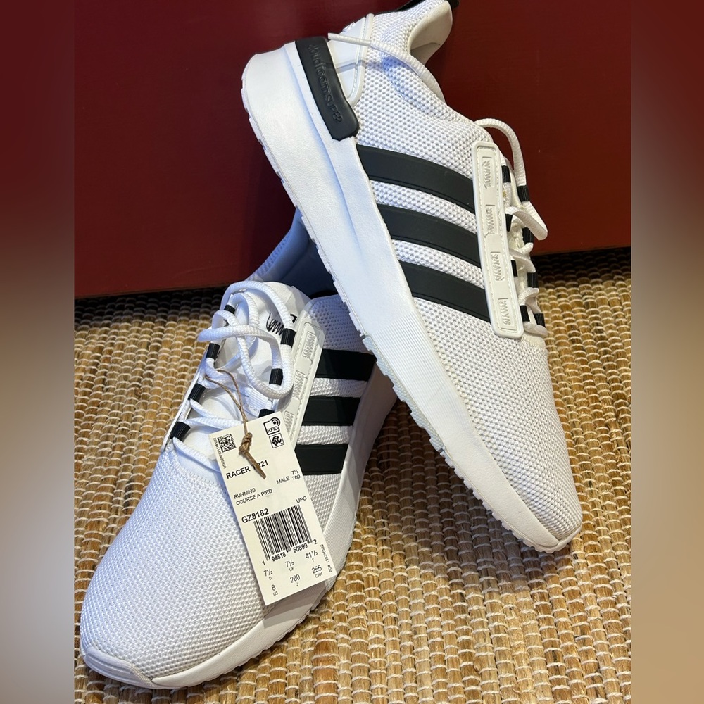 NWT ADIDAS s8 men’s ’Tracer TR 21’ running shoes-cloud foam sole-